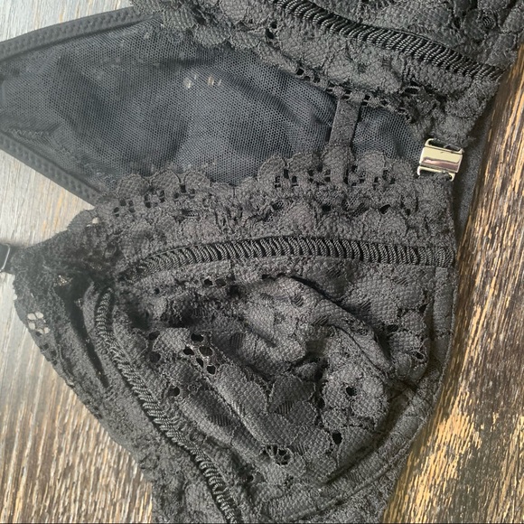 Body by Victoria unlined allover lace bra - Picture 2 of 5